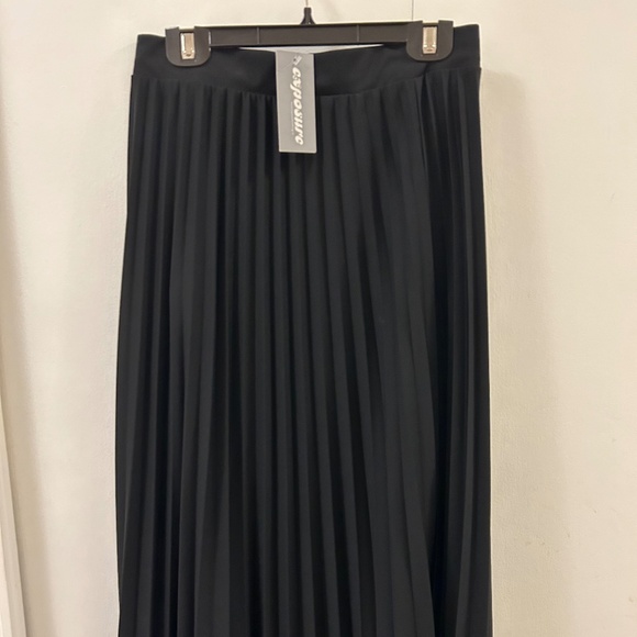 ONLY MELISSA PLISSE MIDI SKIRT - Picture 3 of 4